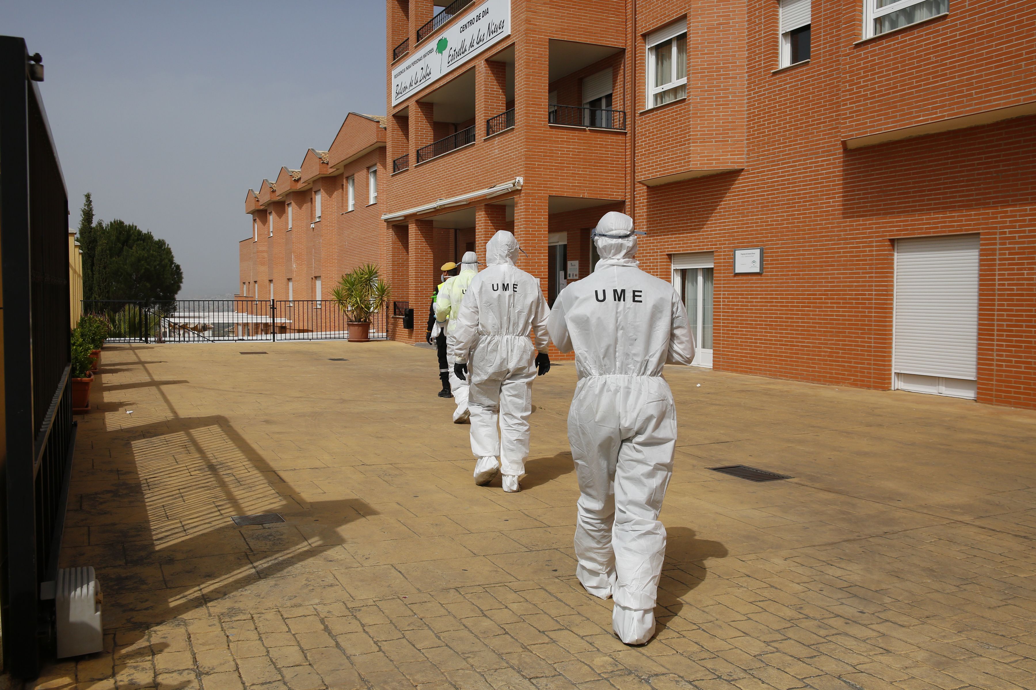 Los geriatras piden investigar los fallecimientos en residencias de mayores durante la pandemia