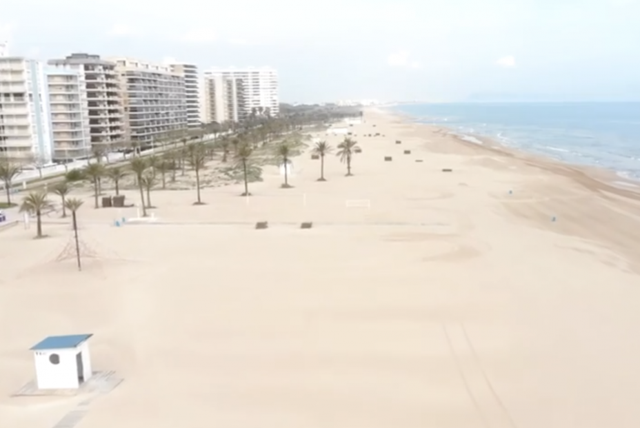 VÍDEO: Las insólitas imágenes de las playas valencianas vacías en Semana Santa captadas por drones