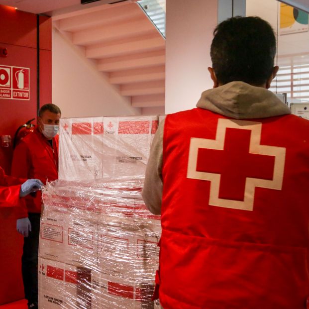 Cruz Roja abre un teléfono de apoyo a personas enfermas, solas o que han perdido a un familiar