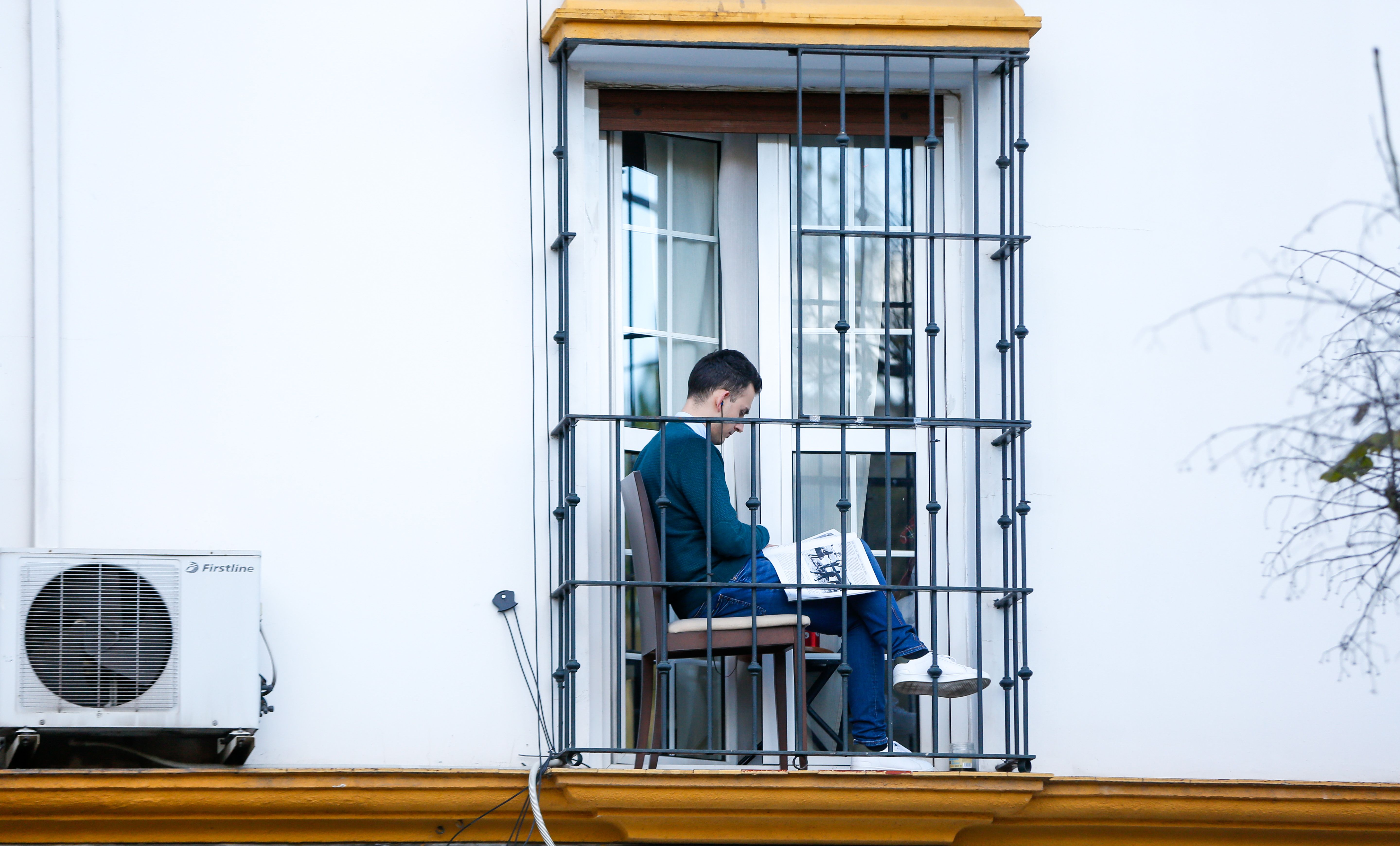 Este es el tiempo que debes asomarte al día a la ventana para mantener el reloj biológico