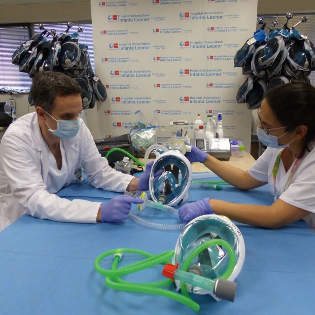 Mascaras de buceo adaptadas para luchar contra el coronavirus. Foto: EuropaPress 