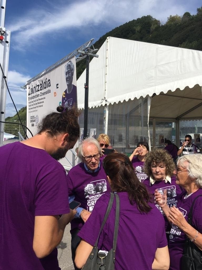 La carta del director Ken Loach a las trabajadoras de residencias de mayores de Guipúzcoa.