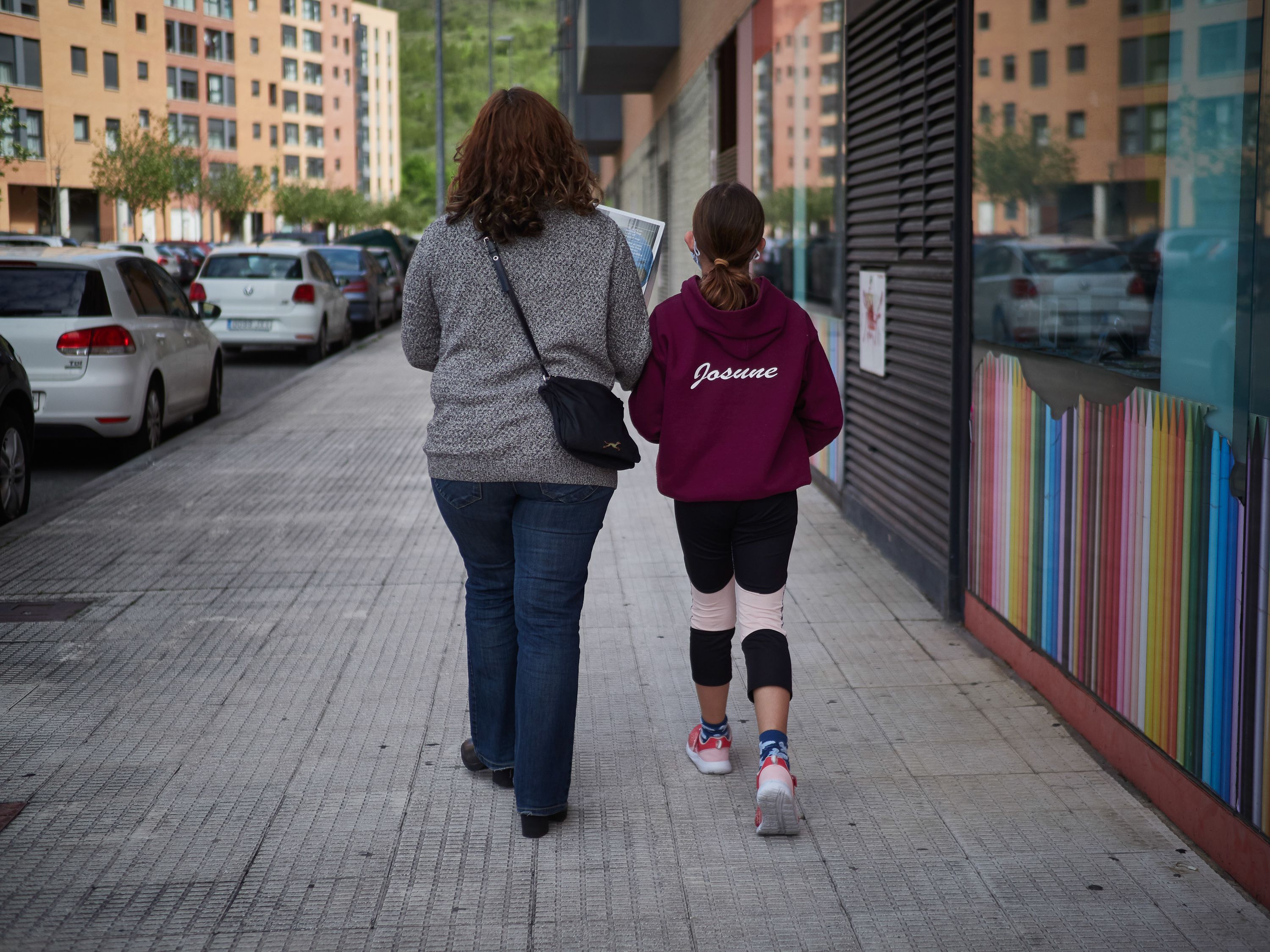 El Gobierno deja que abuelos que conviven con niños les lleven de paseo "aunque no es recomendable"