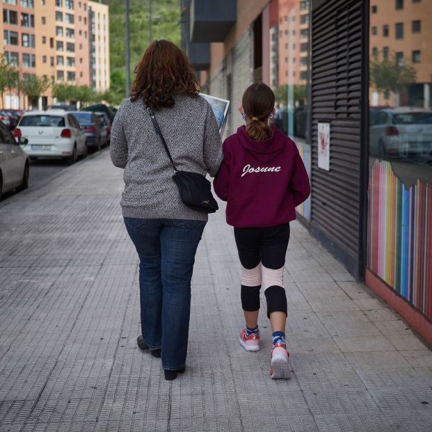 El Gobierno deja que abuelos que conviven con niños les lleven de paseo "aunque no es recomendable"