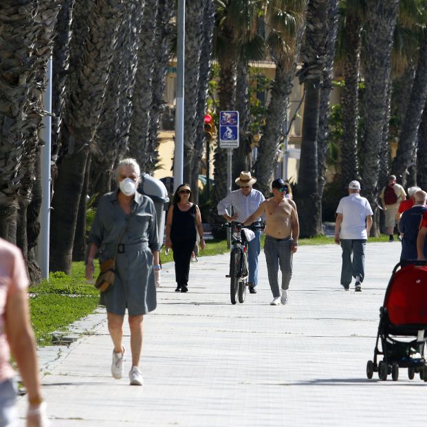 FOTOGALERÍA: Mayores y deportistas llenan las calles tras 48 días confinados