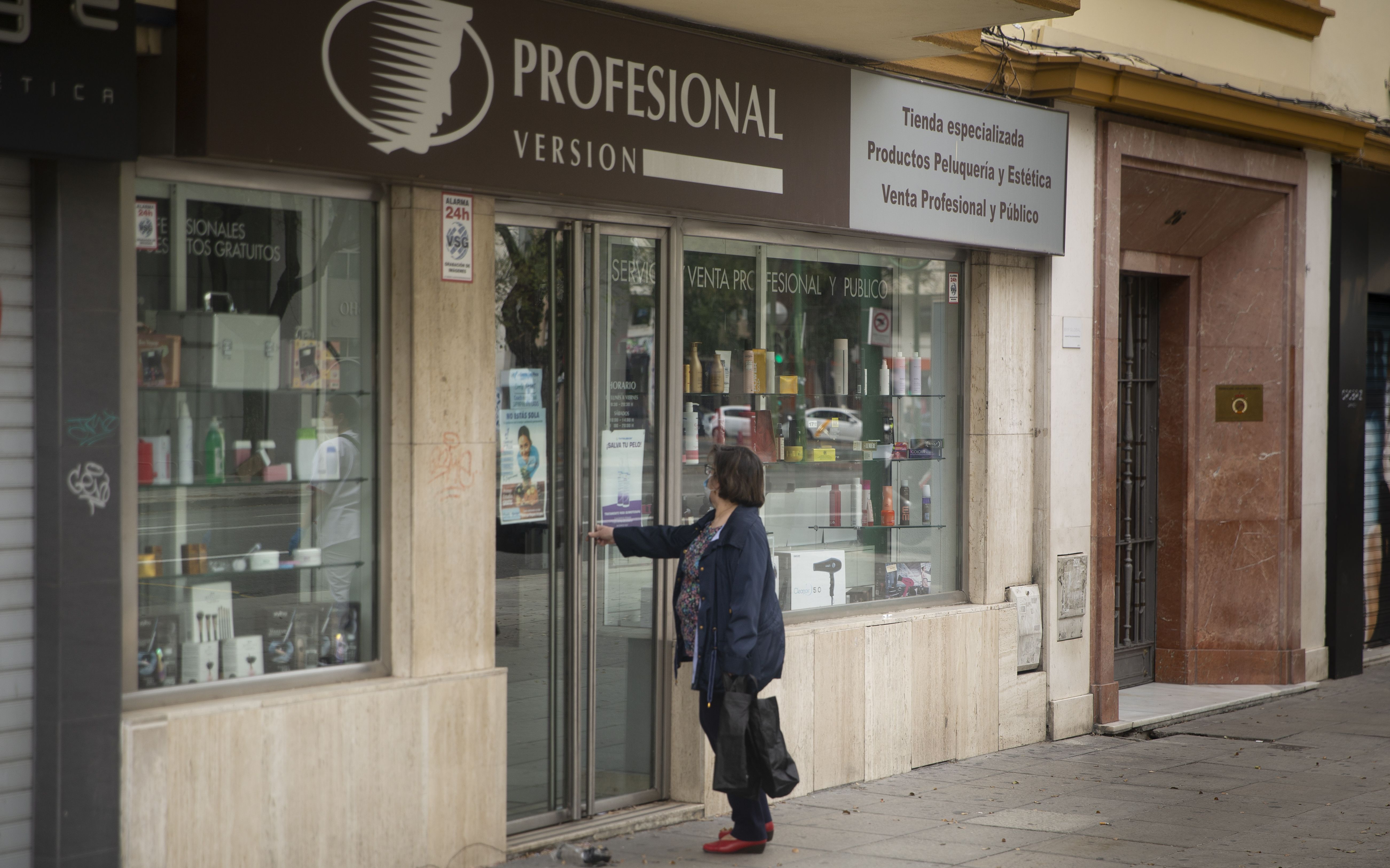 Nuevas normas 4 de mayo: atención preferente a mayores en comercios y restaurantes