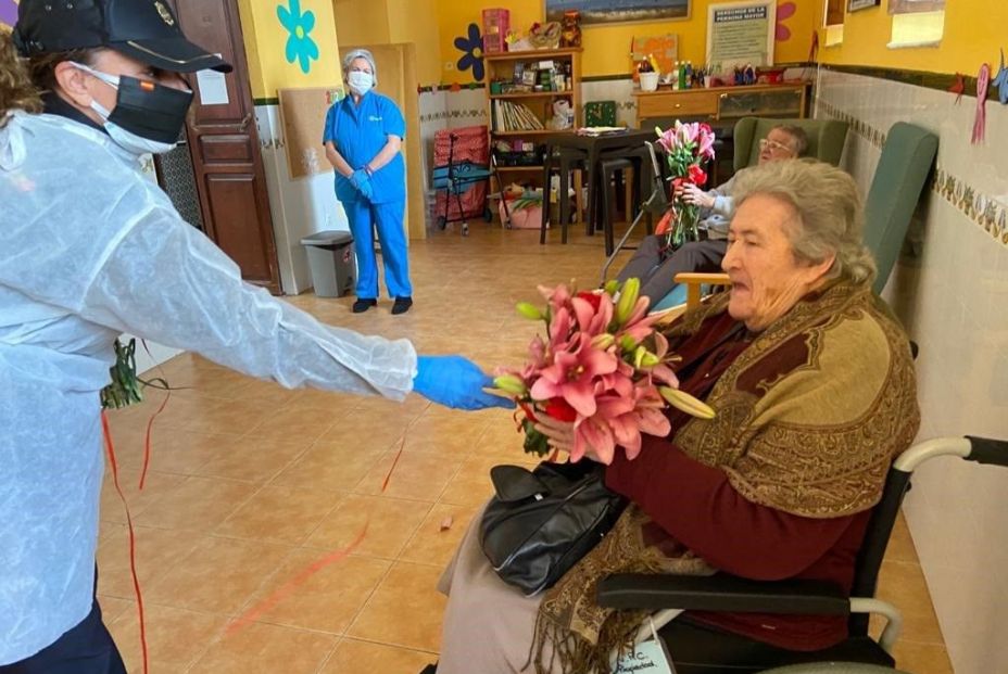 Varias comunidades se adelantan al Gobierno y plantean medidas de desescalada en las residencias Varias comunidades se adelantan al Gobierno y plantean medidas de desescalada en las residencias