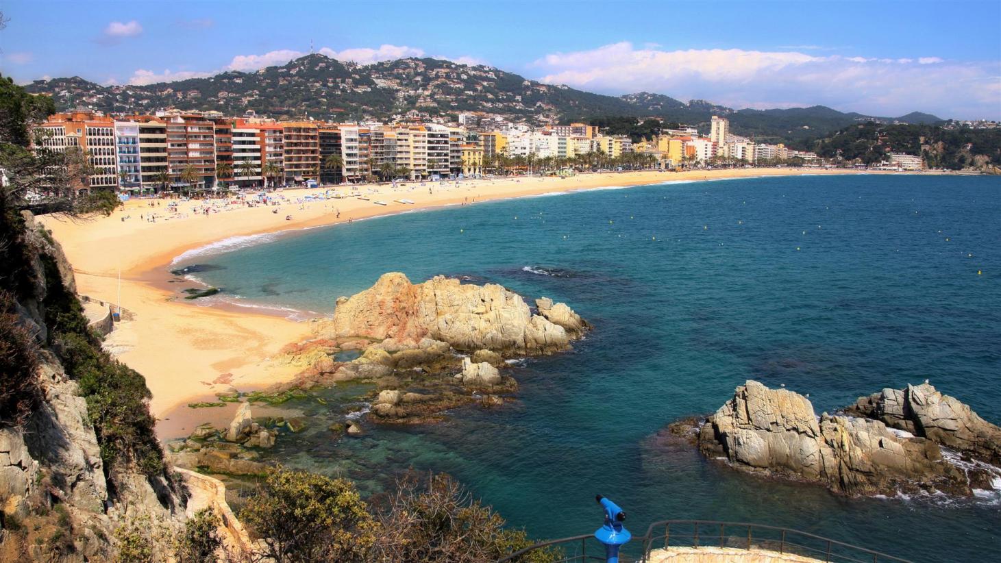 Lloret de Mar prevé separar en las playas a personas mayores, familias y adultos sin niños 