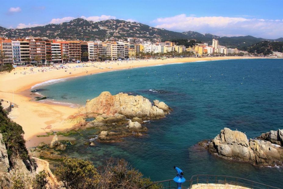 Lloret de Mar prevé separar en las playas a personas mayores, familias y adultos sin niños 