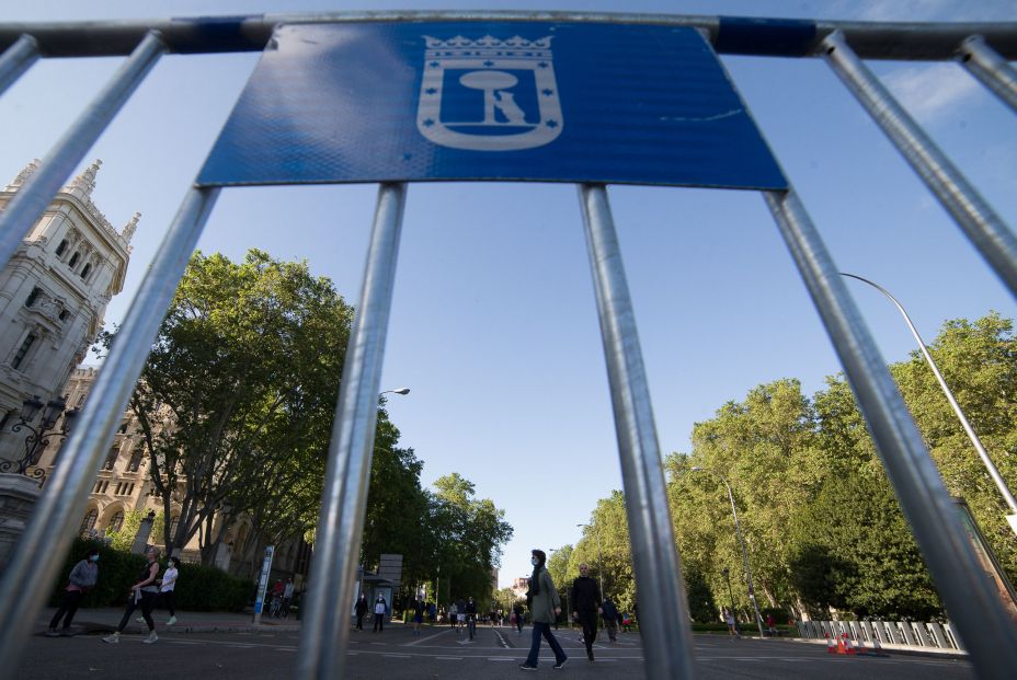 Chotis prohibidos y una pradera sin verbena ni rosquillas marcan el primer San Isidro confinado