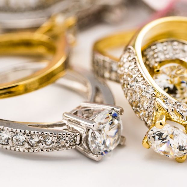 bigstock Engagement Diamond Wedding Rin 278834575