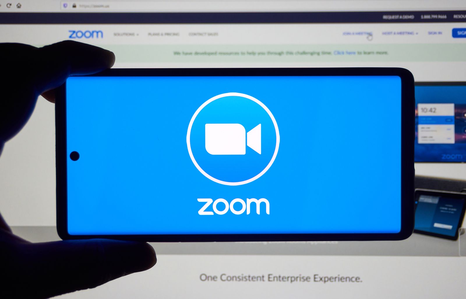 Zoom impone el uso de contraseña en las videollamadas