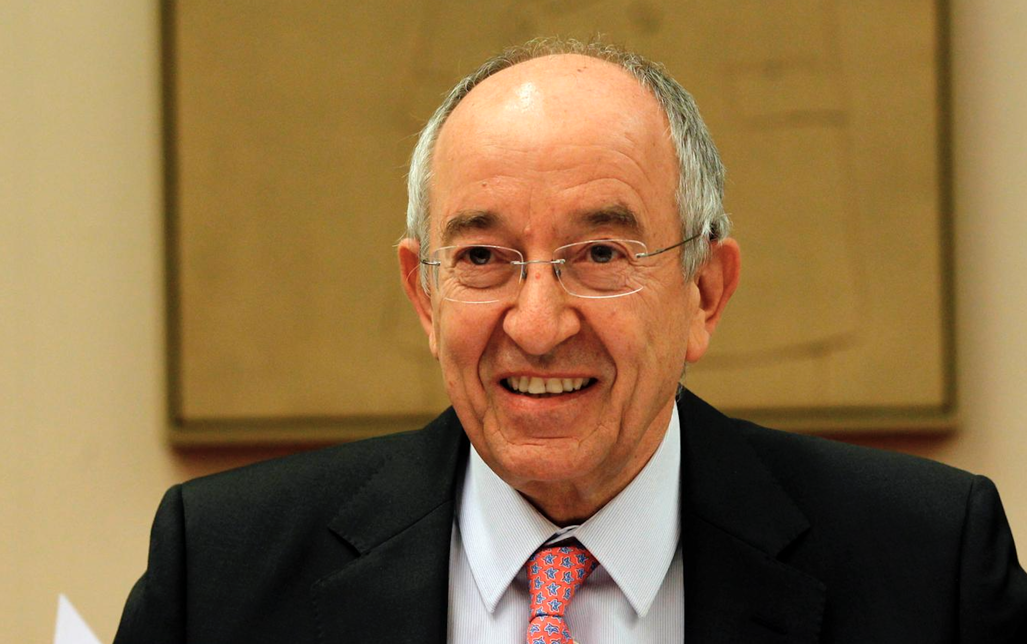 Miguel Ángel Fernández Ordóñez: “El Estado protege a los bancos con muchos privilegios"
