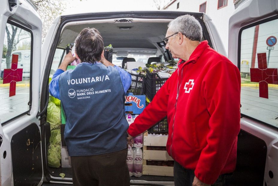Mercabarna entrega 300.000 kilos de productos al Banco de Alimentos y Cruz Roja