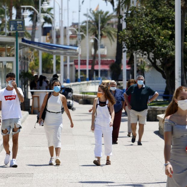 Las Comunidades Autónomas piden "prudencia" ante el fin de las mascarillas en exterior