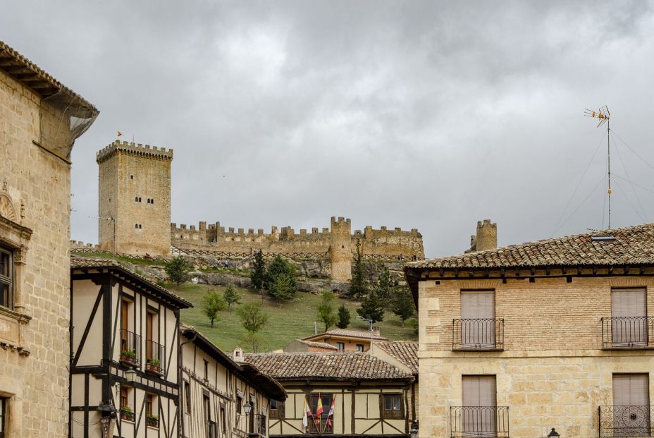bigstock Castle Of Penaranda De Duero I 281232514