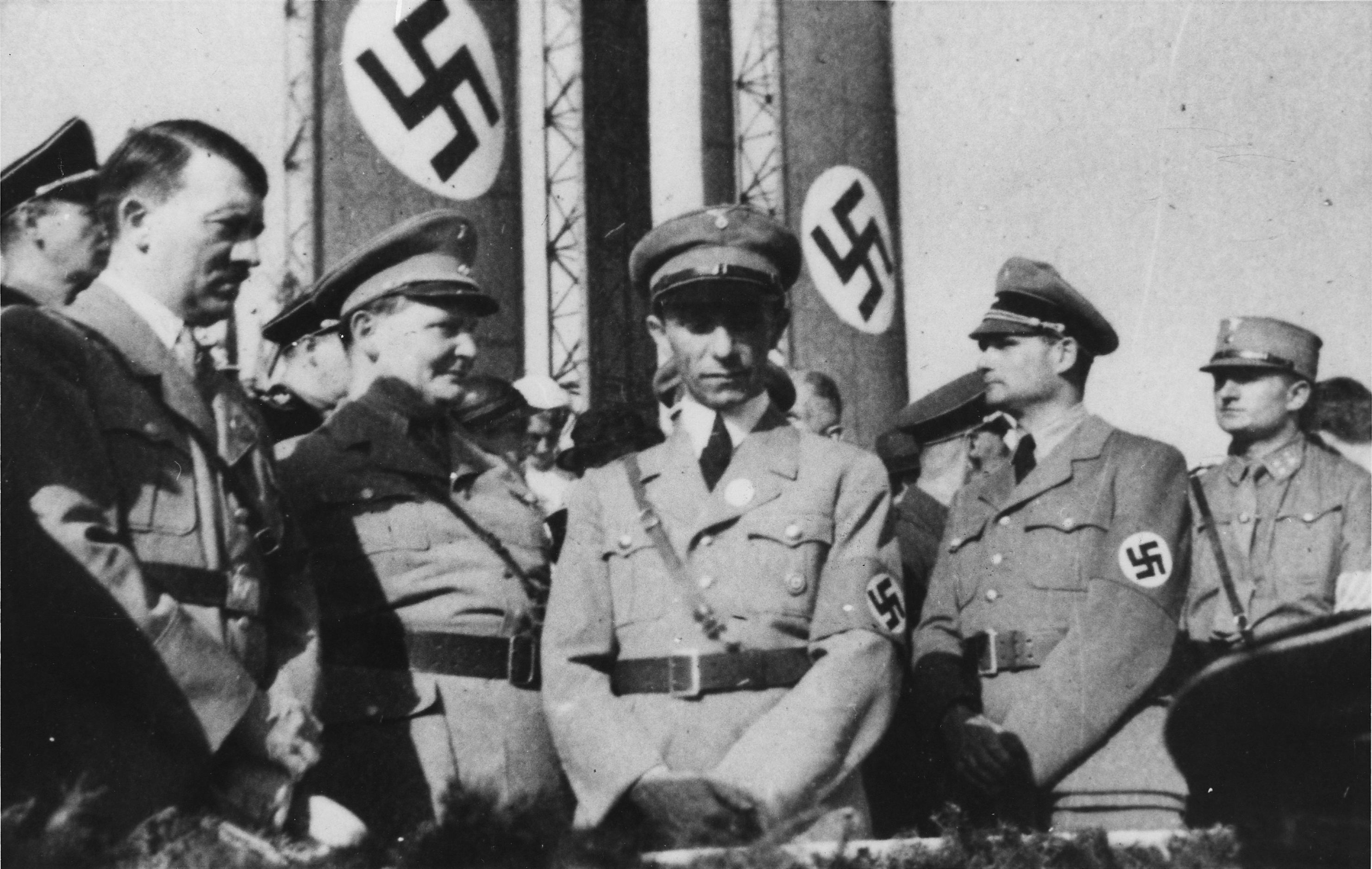 El misterio de las "pensiones de Hitler"