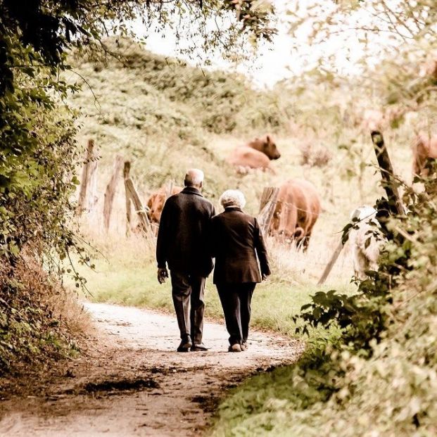 La brecha de género de las pensiones en Cataluña: ellos cobran 371 euros más que ellas