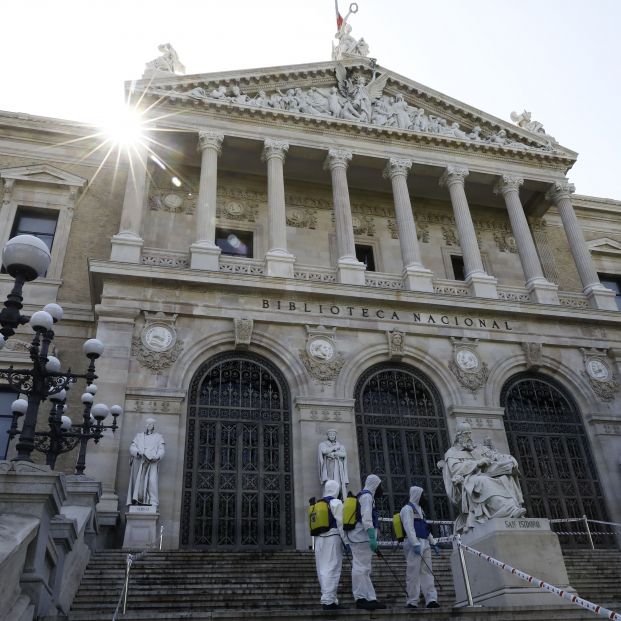 DESINFECCIÓN DE LA BIBLIOTECA NACIONAL. Foto: Europa Press