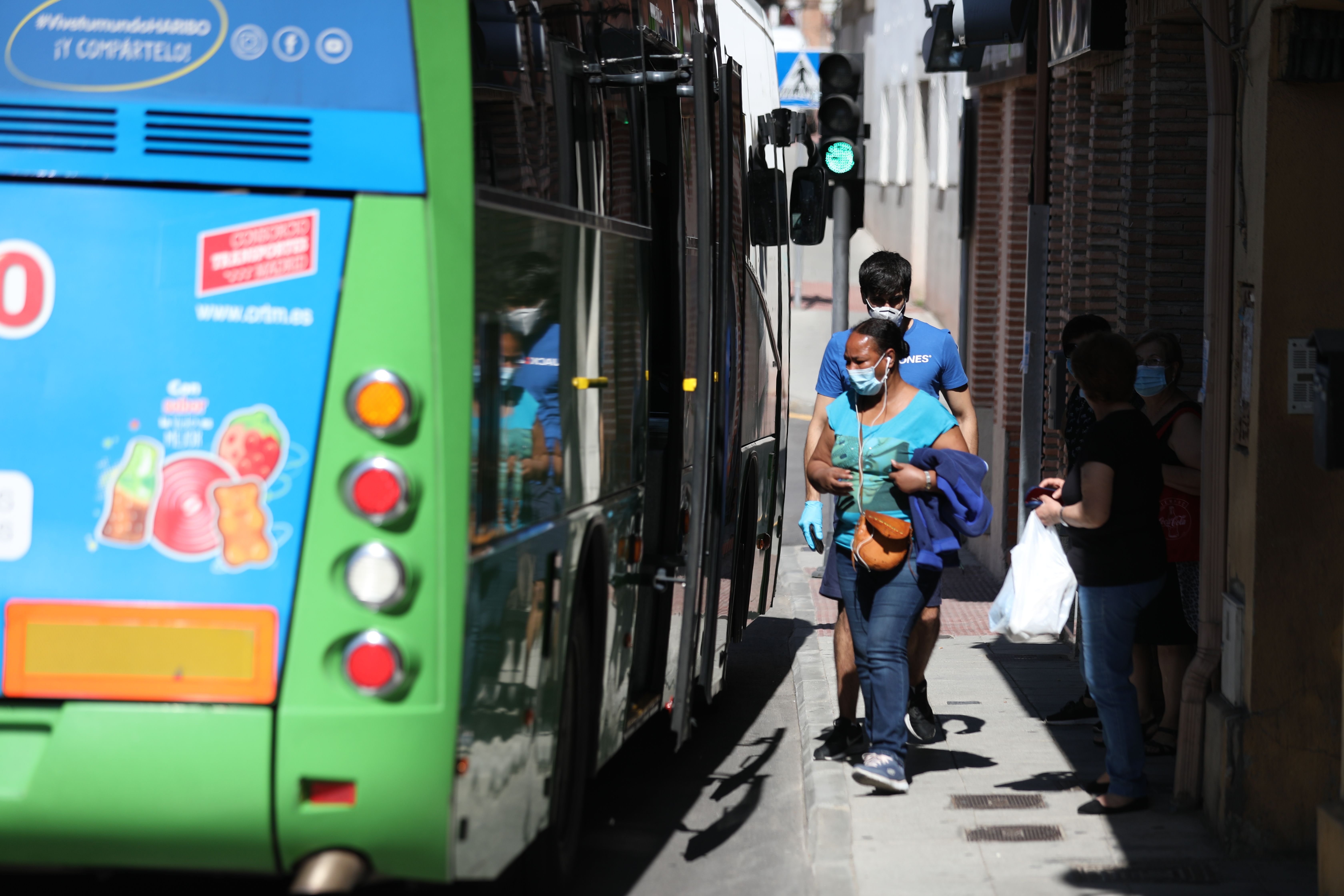 Autobuses y trenes podrán ocupar todos sus asientos desde este lunes en toda España