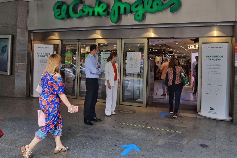 El Corte Inglés abre este lunes todos sus centros 