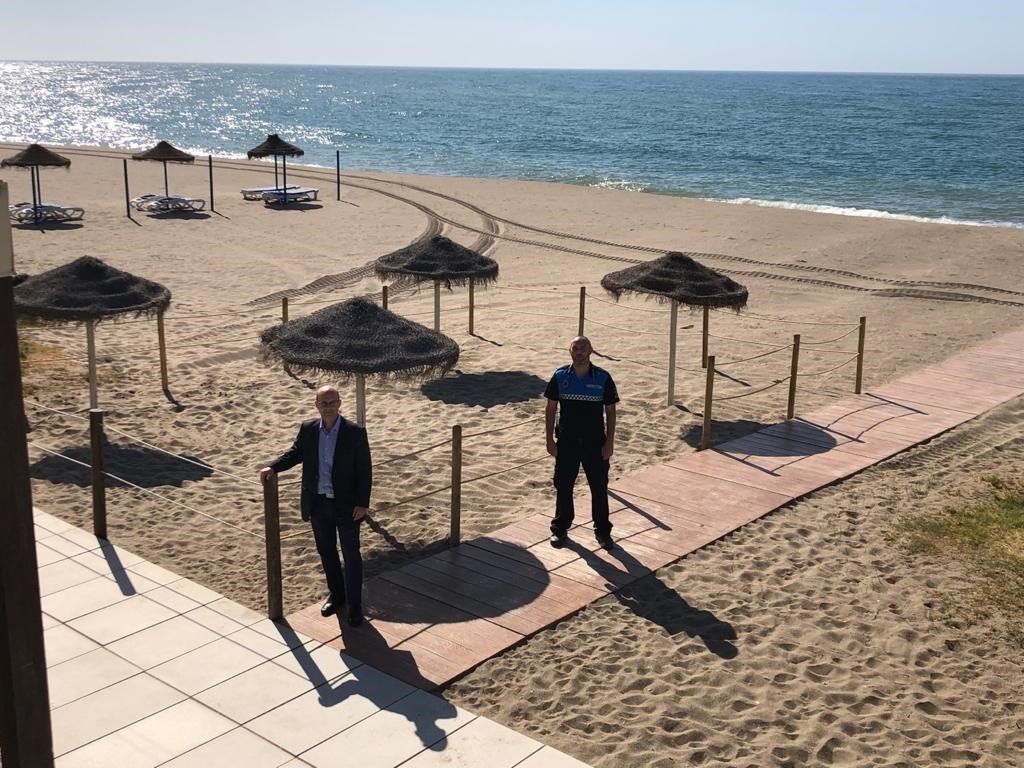 Mijas habilita zonas de playa para mayores de 65 años