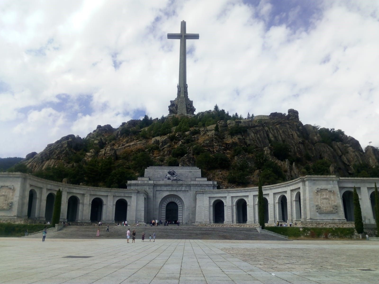 El Supremo decide si Franco sale del Valle de los Caídos