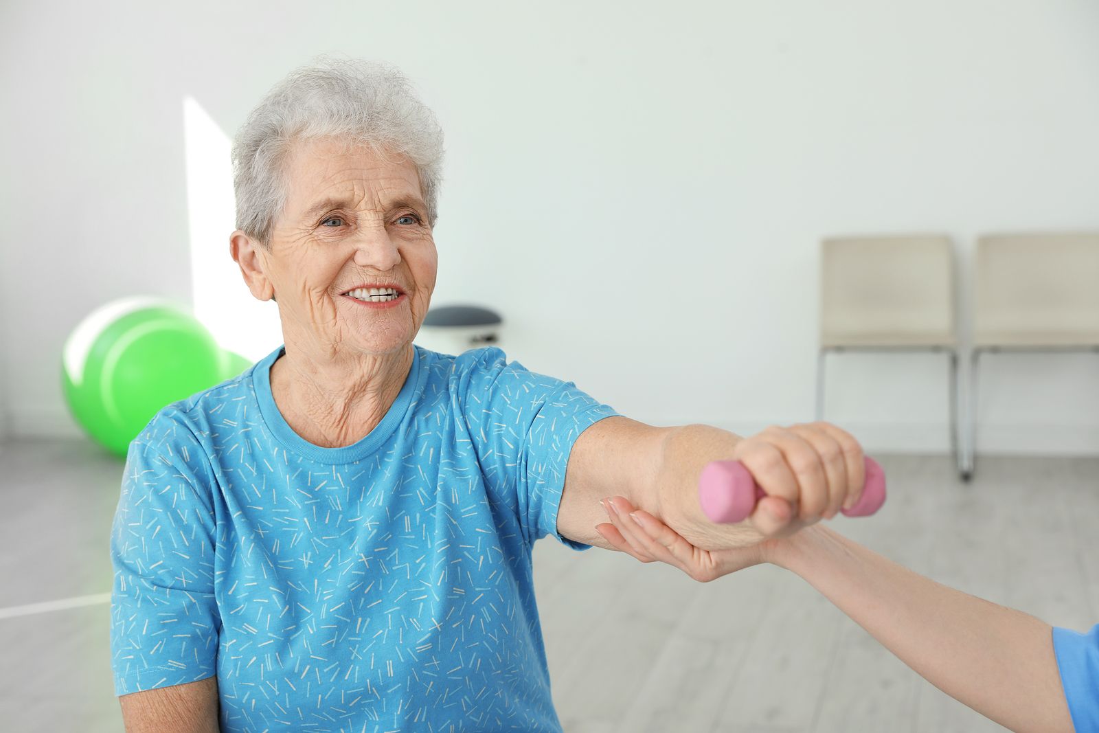 Sarcopenia y su relación con el envejecimiento: qué es, causas y cómo prevenirla