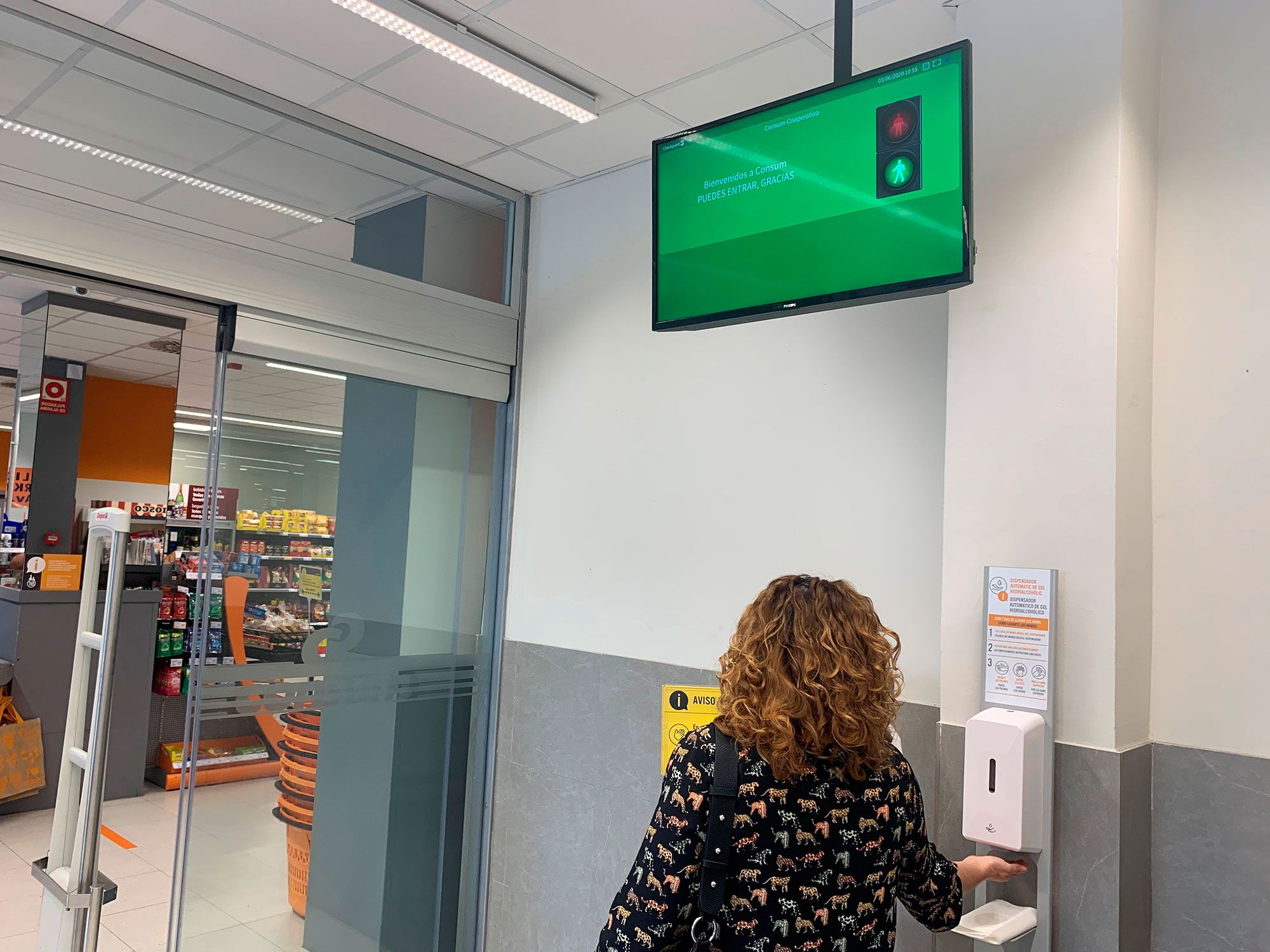 ¿Seguridad vial en el súper? Esta es la cadena de supermercados que ya ha instalado semáforos