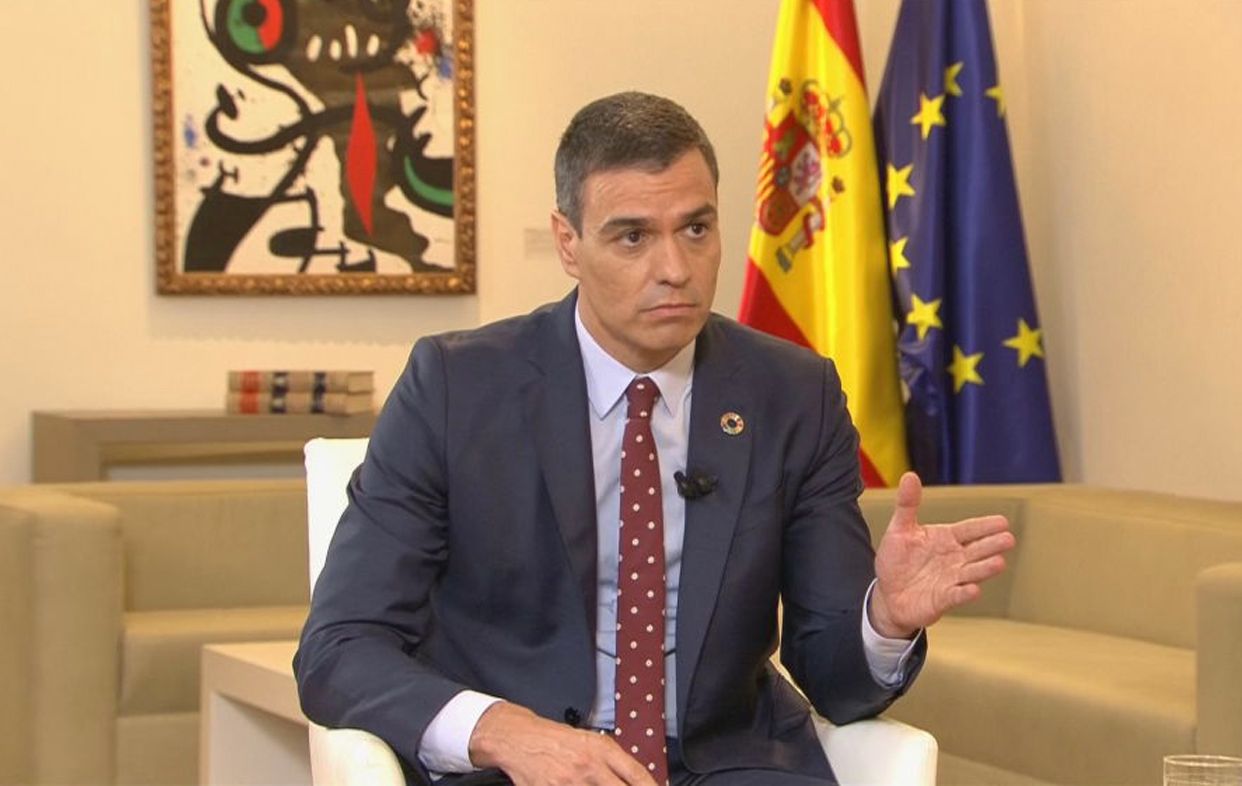 Pedro Sánchez rechaza recortar pensiones, pero no descarta una subida del IVA
