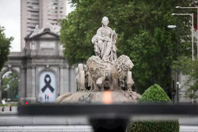 Pebetero instalado en la calle Alcalá, frente al Palacio de Cibeles. Foto: Europa Press Pebetero instalado en la calle Alcalá, frente al Palacio de Cibeles. Foto: Europa Press