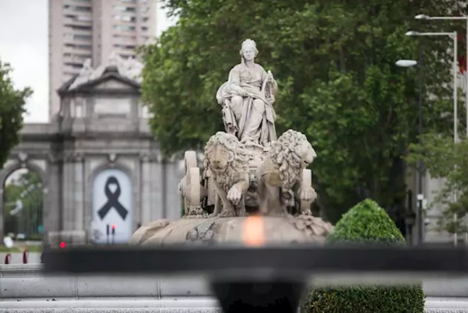 Pebetero instalado en la calle Alcalá, frente al Palacio de Cibeles. Foto: Europa Press