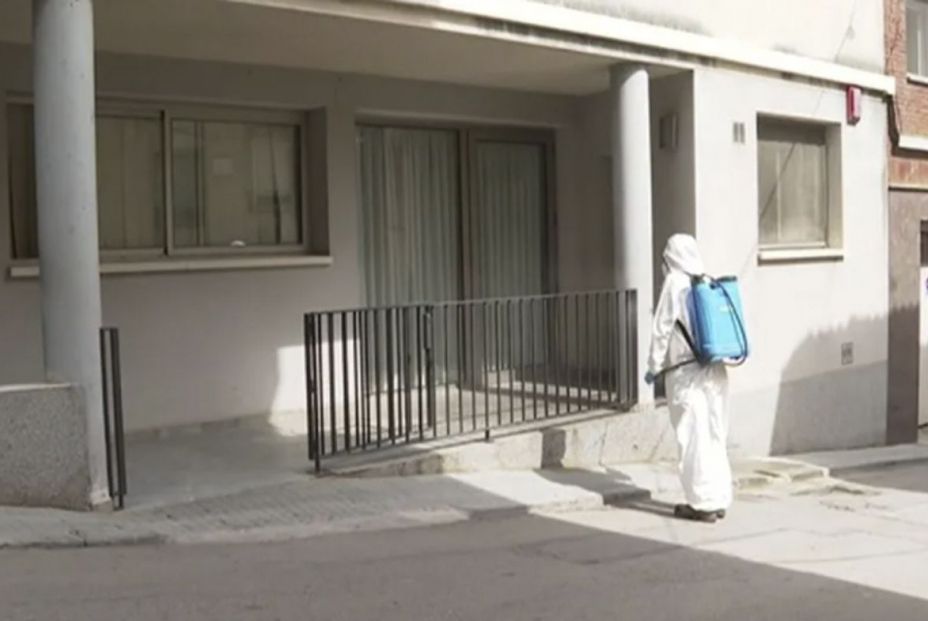 Cataluña cierra dos residencias en Barcelona por "graves irregularidades" durante la pandemia