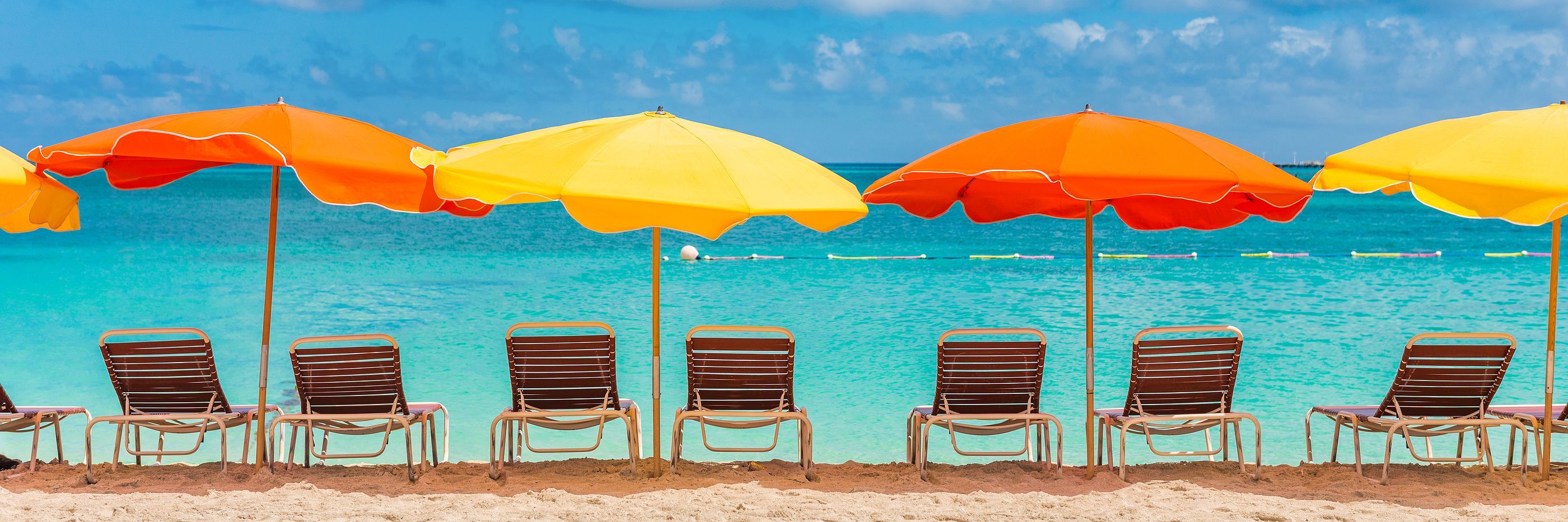 Sombrillas de playa. Foto: Bigstock 