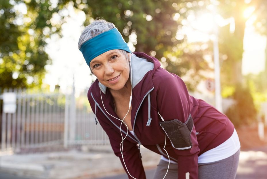 Ropa adecuada para salir a correr (bigstock)