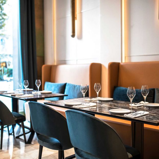 Restaurante del Hotel Línia de Barcelona. Passeig de Gourmets (http://www.liniabarcelona.com) Restaurante del Hotel Línia de Barcelona. Passeig de Gourmets (http://www.liniabarcelona.com)