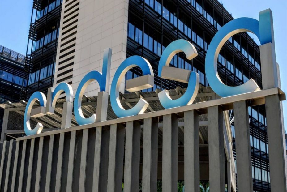 Multa de 300.000 euros a Endesa por cambiar un contrato y dejar sin bono social a un cliente