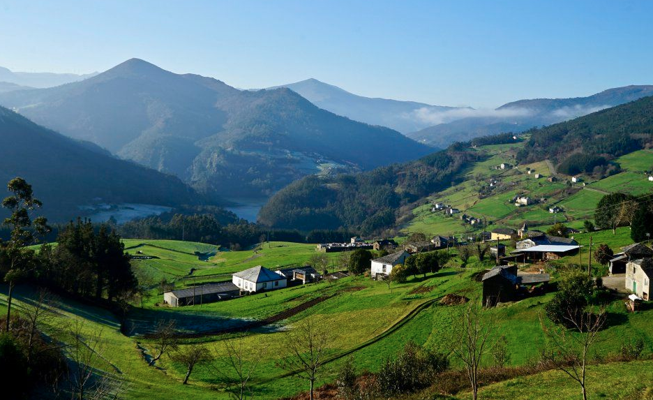 Ruta Por El Valle Del Navia En Asturias