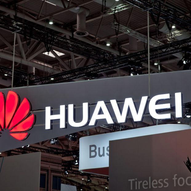 Reino Unido perderá de tres a cinco años en la carrera por el 5G tras excluir a Huawei