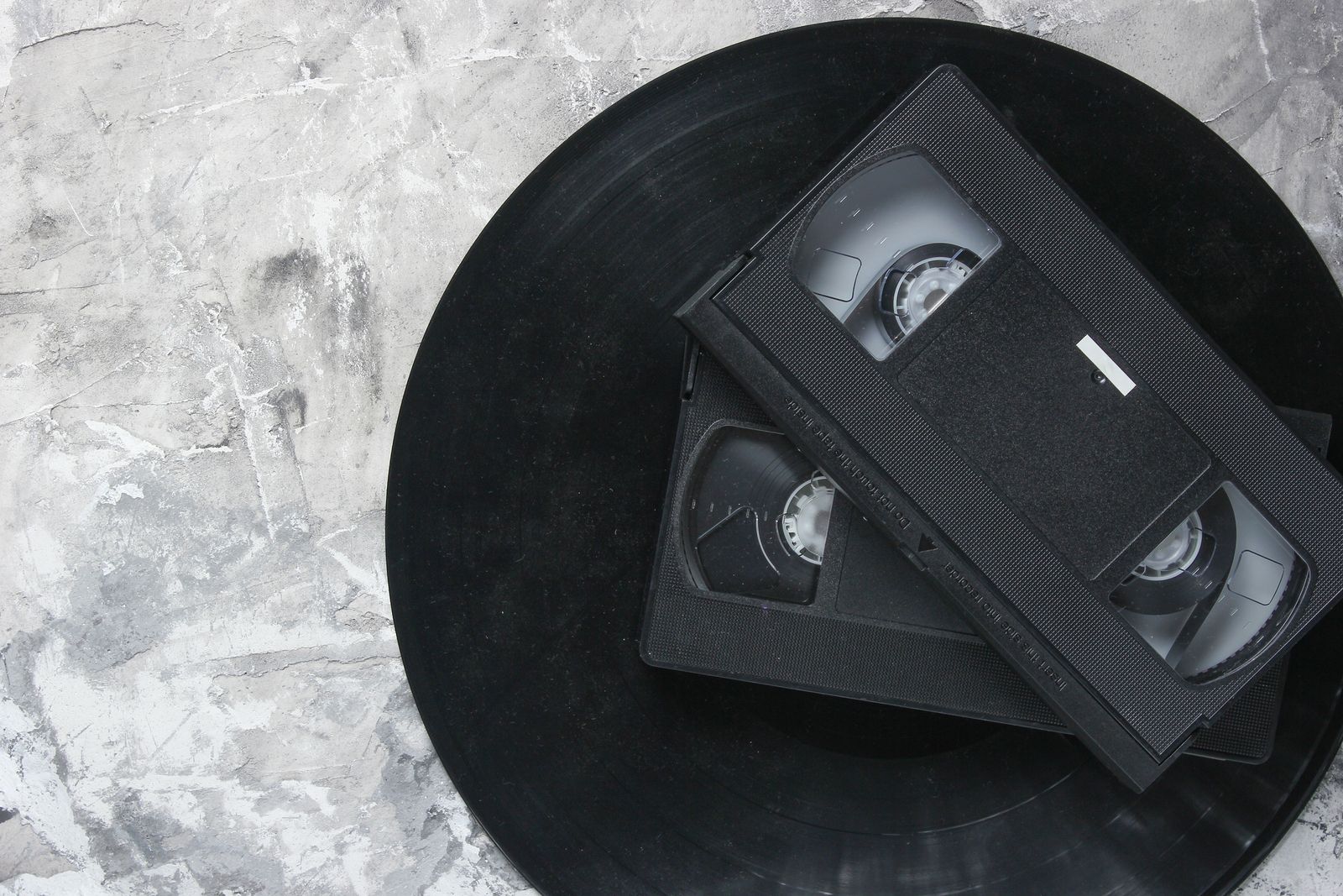 Si tienes cintas VHS y quieres pasarlas a formato digital. ¡Te enseñamos a hacerlo! (big stock)