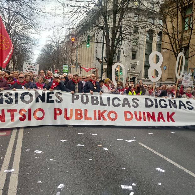 Pensionistas vascos suspenden hasta septiembre las concentraciones por unas pensiones dignas
