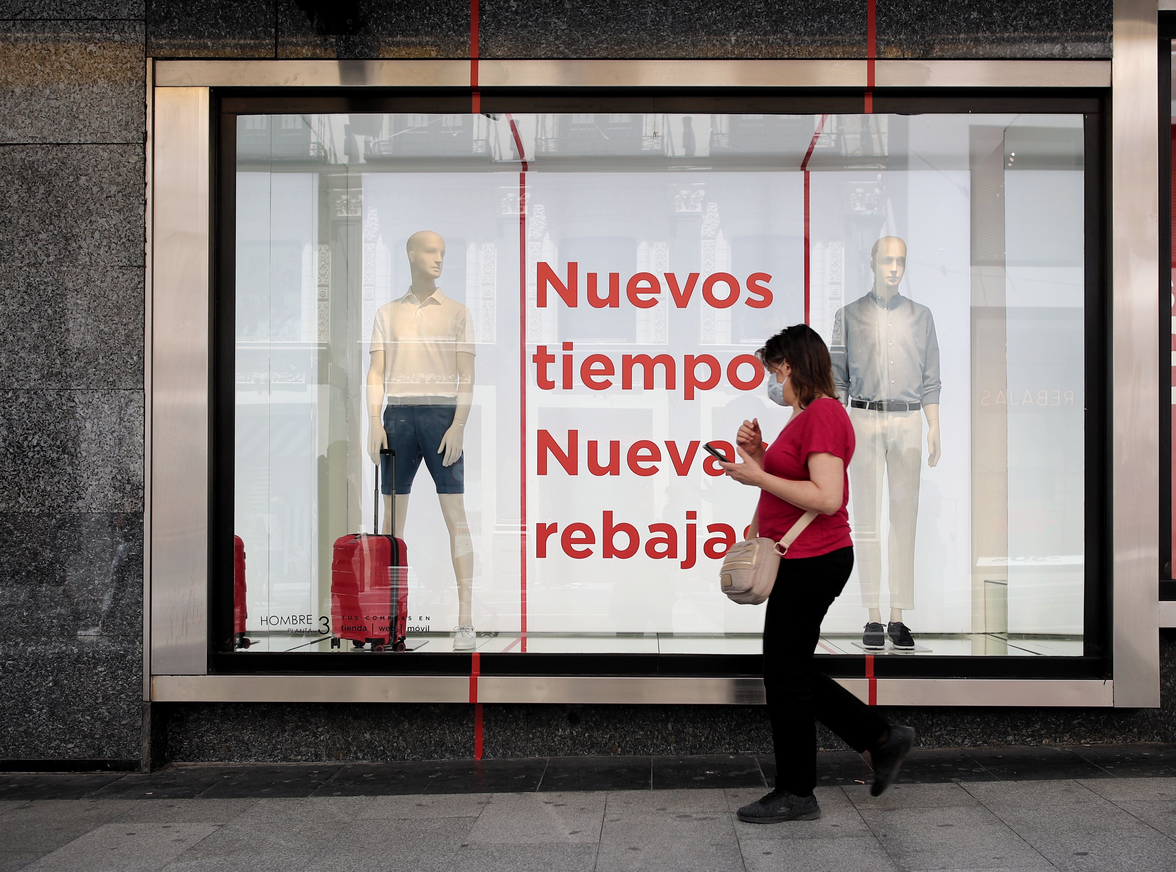 El Corte Inglés lanza la campaña 'Un Verano de Oportunidades' con descuentos de hasta el 60%