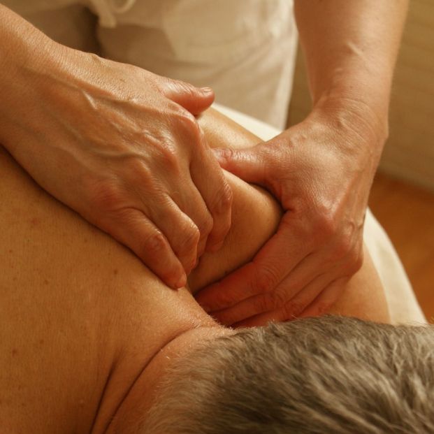 Los masajes de Ayurveda previenen dolencias musculares (Creative commons)