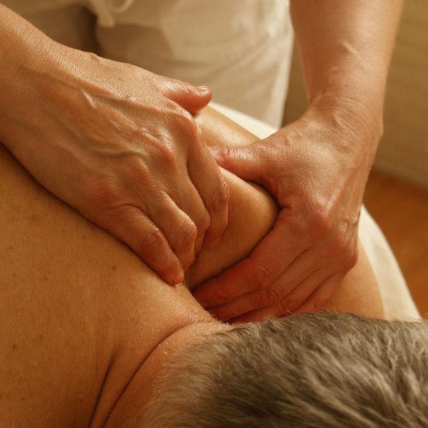 Los masajes de Ayurveda previenen dolencias musculares (Creative commons) Los masajes de Ayurveda previenen dolencias musculares (Creative commons)