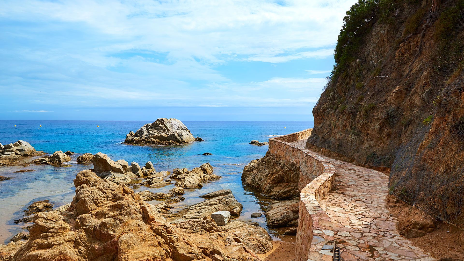 Estos son los 5 caminos de ronda más bonitos de la Costa Brava