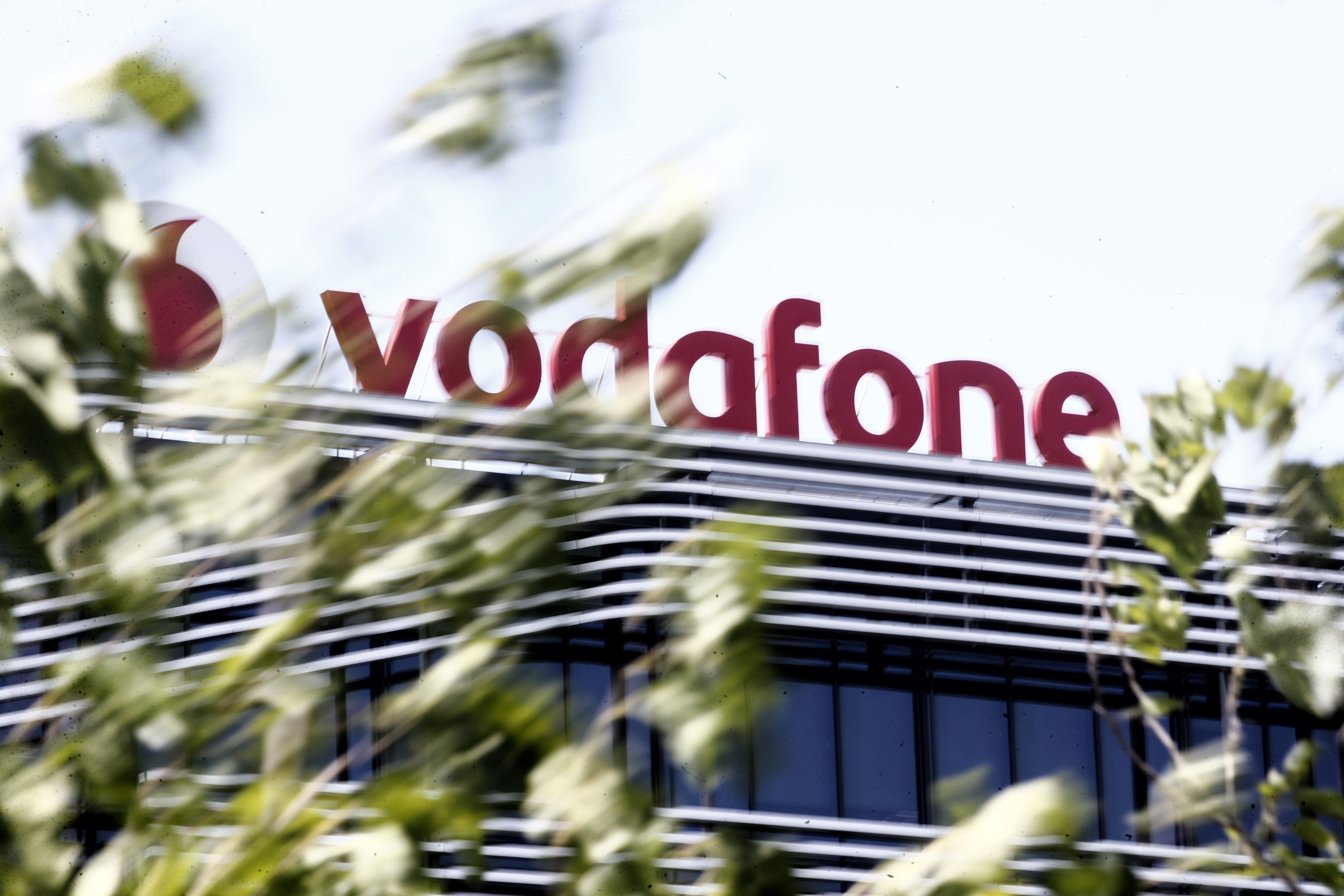 Vodafone España creció en clientes de móvil, banda ancha fija y TV por cuarto trimestre sucesivo