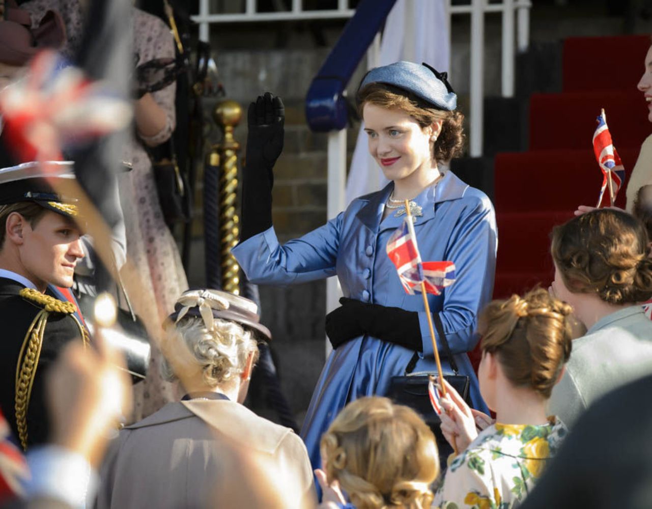 Matt Smith y Claire Foy en una secuencia de The Crown (Netflix)