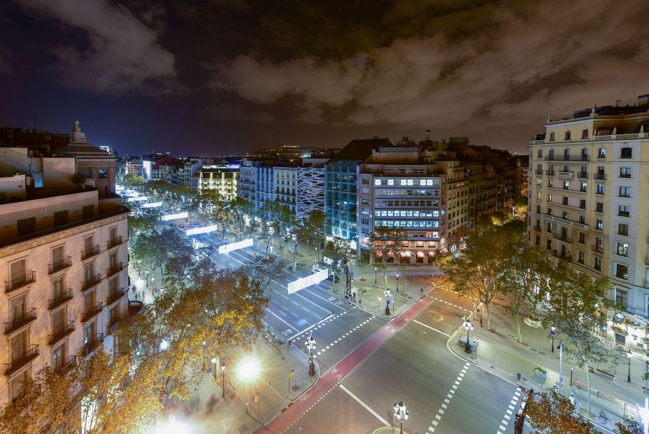 bigstock Passeig De Gracia At Night  B 167178905