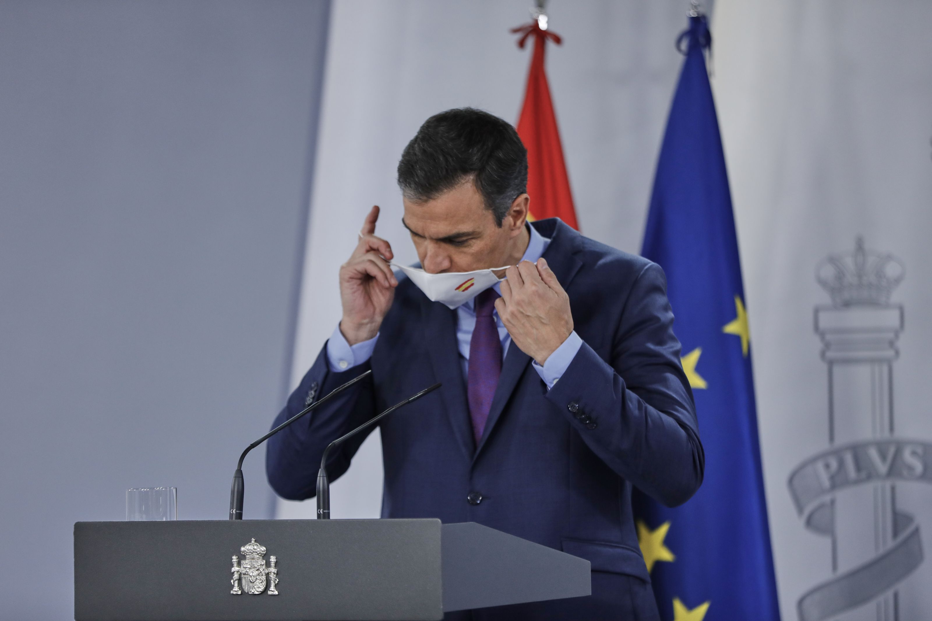 Pedro Sánchez defiende la monarquía: "No se juzga a instituciones, sino a personas"