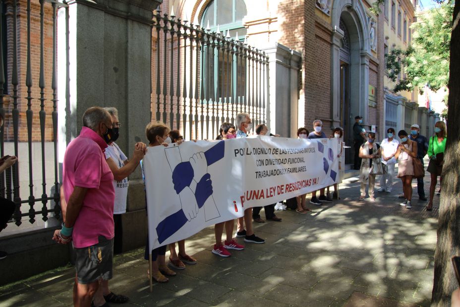 Marea de Residencias presentará una querella contra tres consejeros de la Comunidad de Madrid